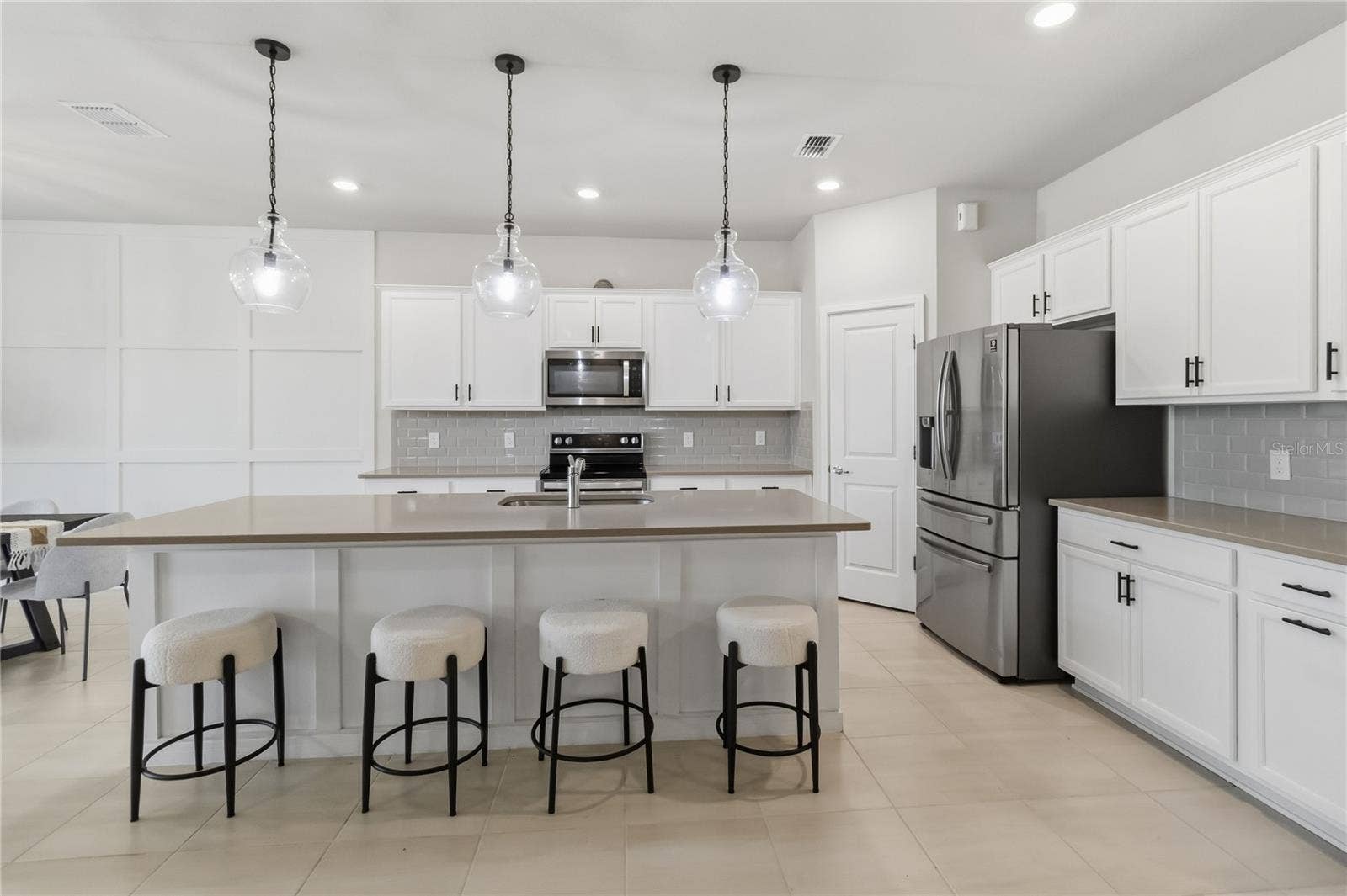 17319 MILLION LAKES COURT, Clermont, FL 34714 17319 MILLION LAKES COURT, Clermont, FL 34714