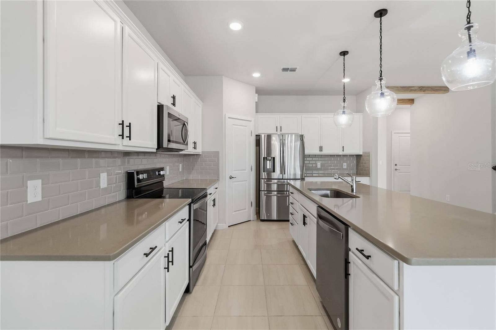 17319 MILLION LAKES COURT, Clermont, FL 34714 17319 MILLION LAKES COURT, Clermont, FL 34714