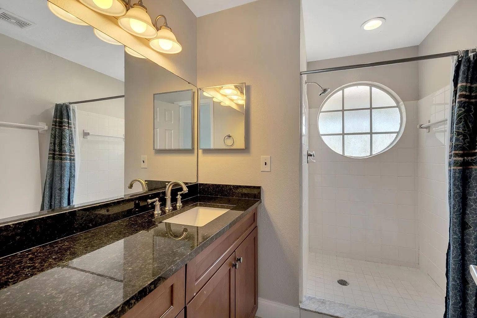 2452 SWEETWATER CLUB CIRCLE, #28, Kissimmee, FL 34746 2452 SWEETWATER CLUB CIRCLE, #28, Kissimmee, FL 34746