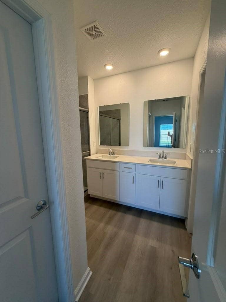 2713 RUNNERS CIRCLE, Clermont, FL 34714