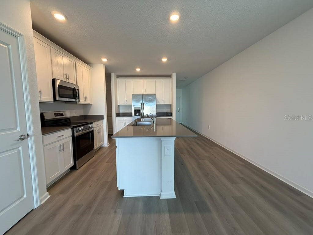 2713 RUNNERS CIRCLE, Clermont, FL 34714