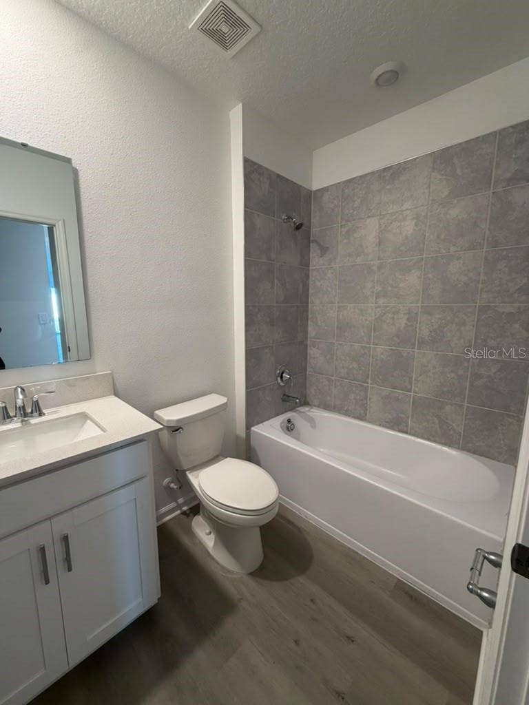 2713 RUNNERS CIRCLE, Clermont, FL 34714