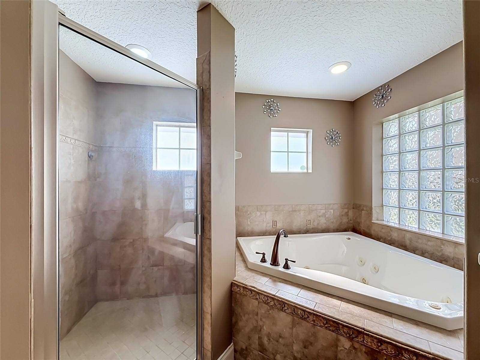 301 ASHTON WOODS LANE, Leesburg, FL 34748