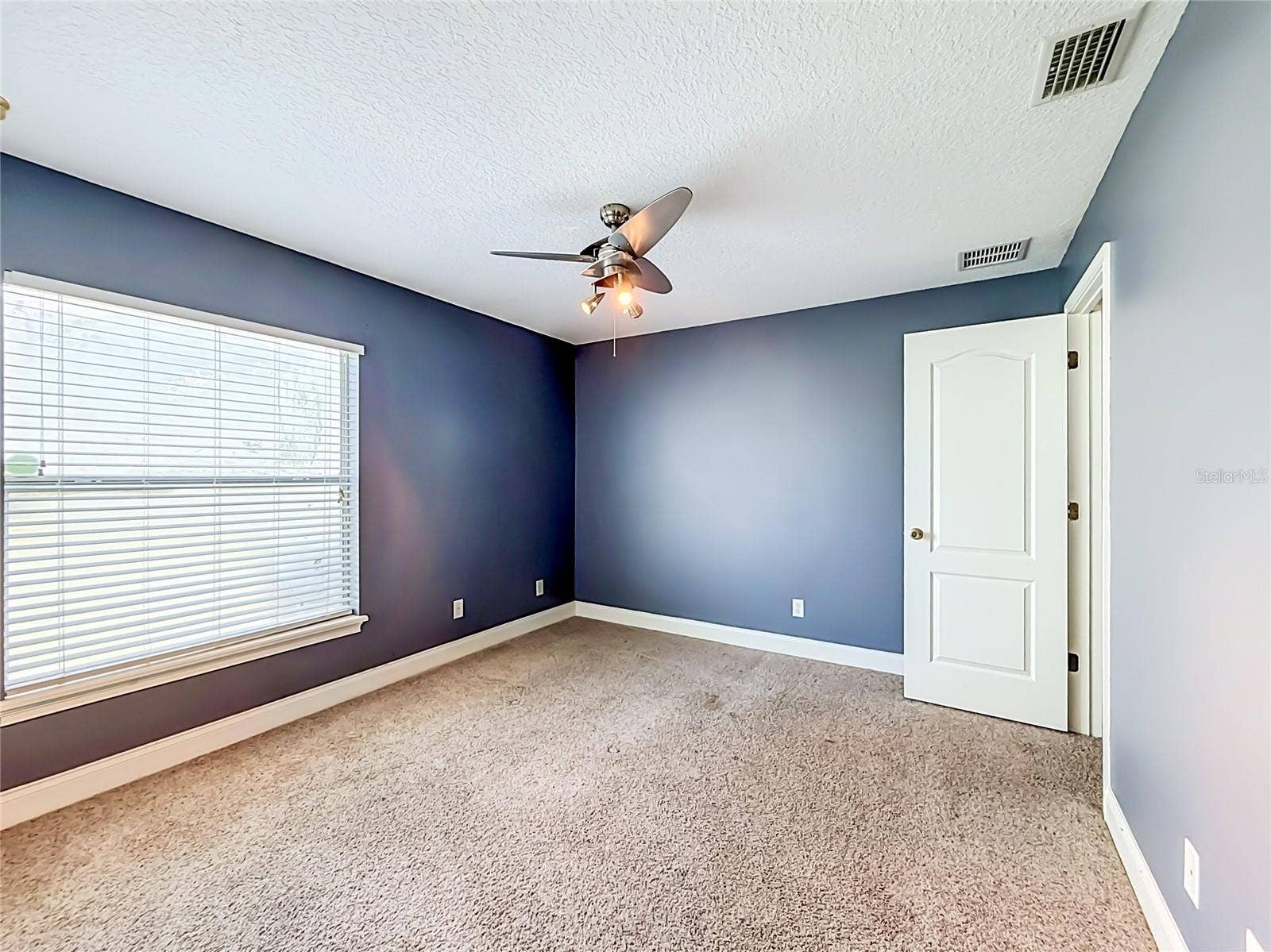 301 ASHTON WOODS LANE, Leesburg, FL 34748