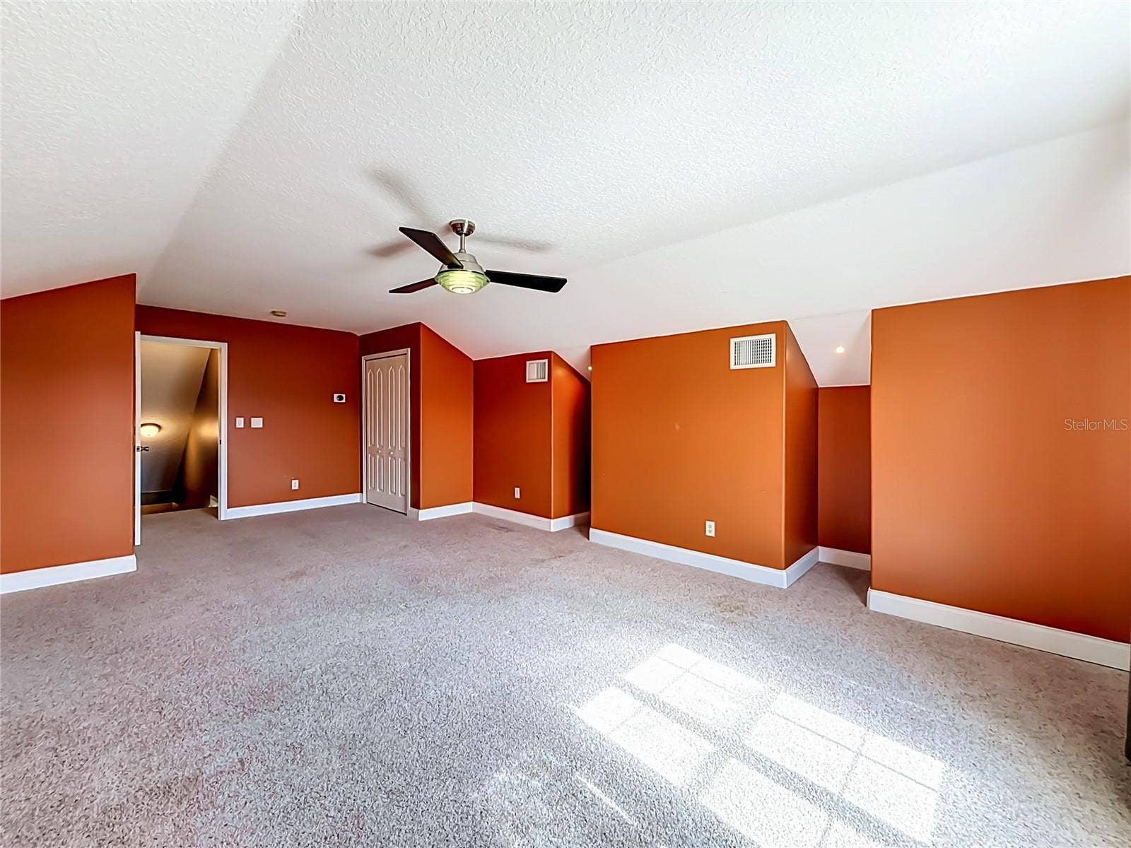 301 ASHTON WOODS LANE, Leesburg, FL 34748
