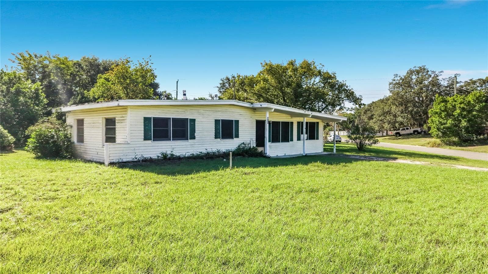 400 E 5TH STREET, Chuluota, FL 32766 400 E 5TH STREET, Chuluota, FL 32766