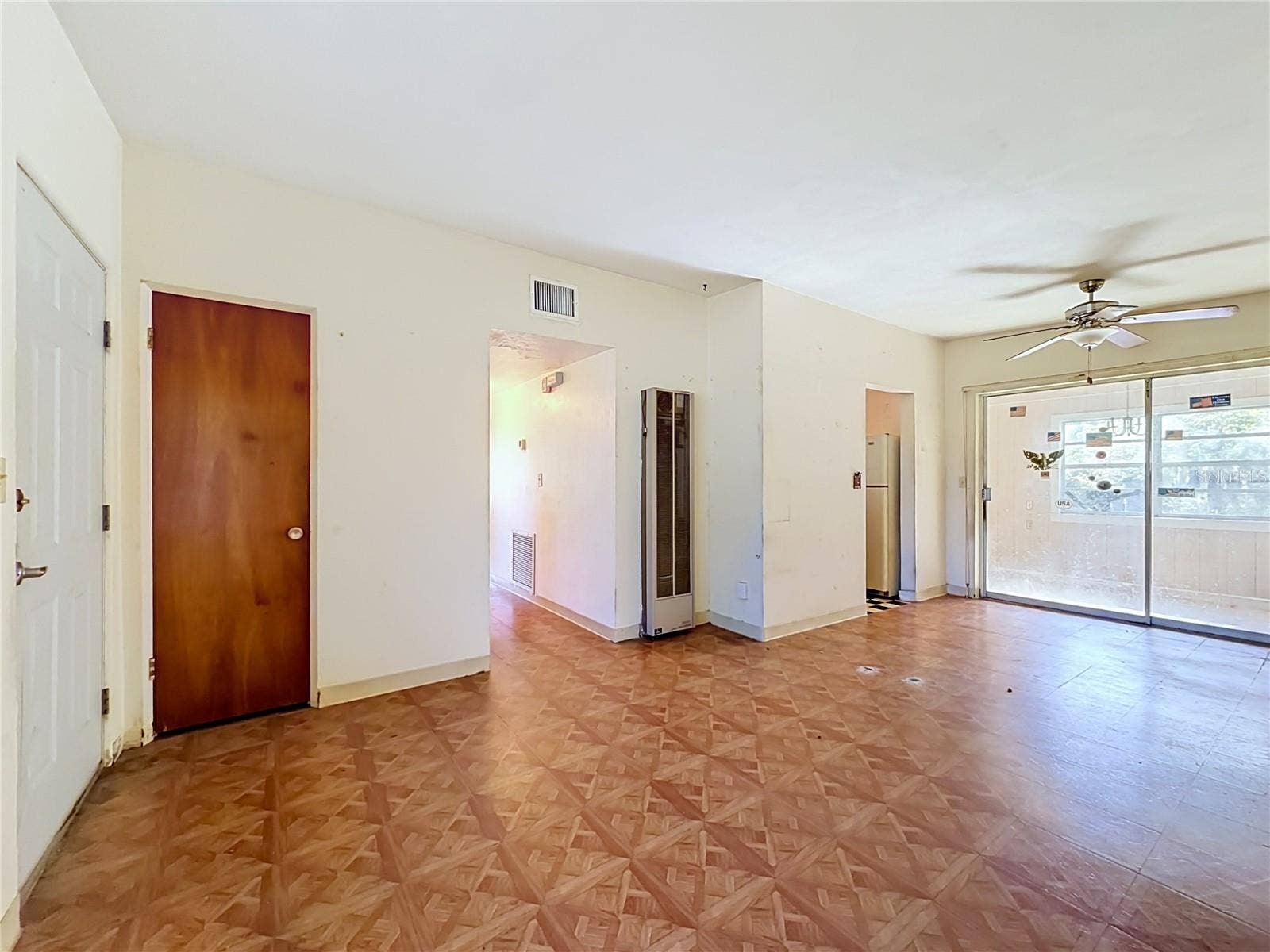 400 E 5TH STREET, Chuluota, FL 32766 400 E 5TH STREET, Chuluota, FL 32766