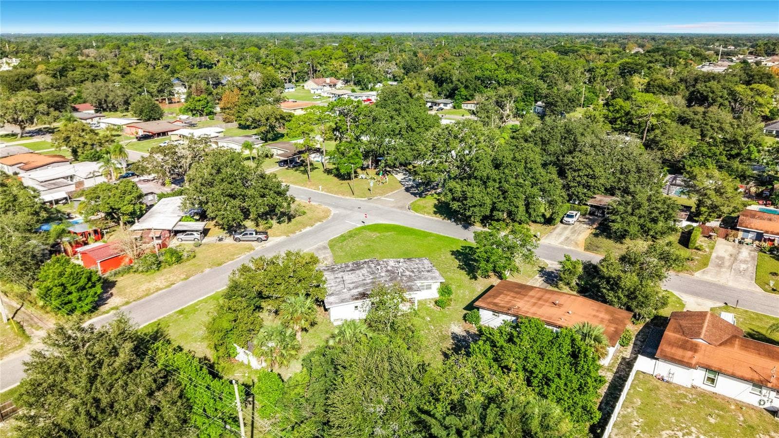 400 E 5TH STREET, Chuluota, FL 32766 400 E 5TH STREET, Chuluota, FL 32766