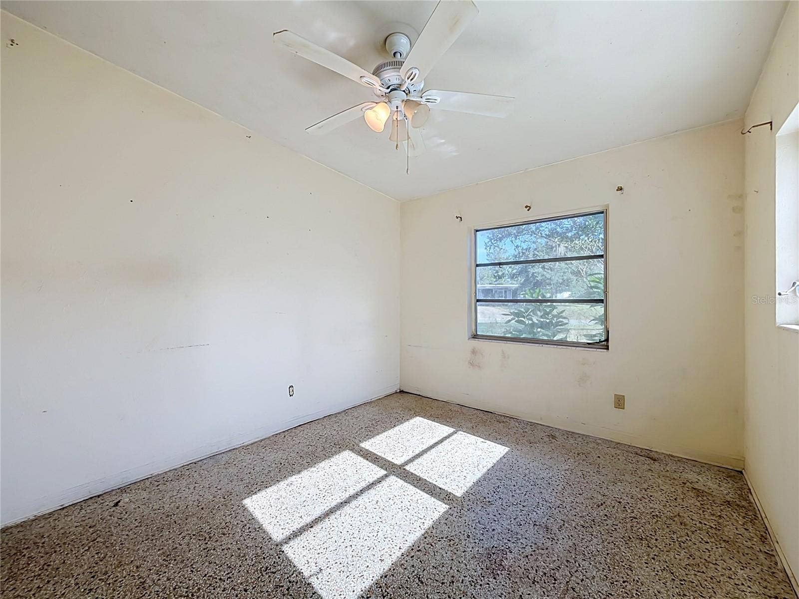 400 E 5TH STREET, Chuluota, FL 32766 400 E 5TH STREET, Chuluota, FL 32766