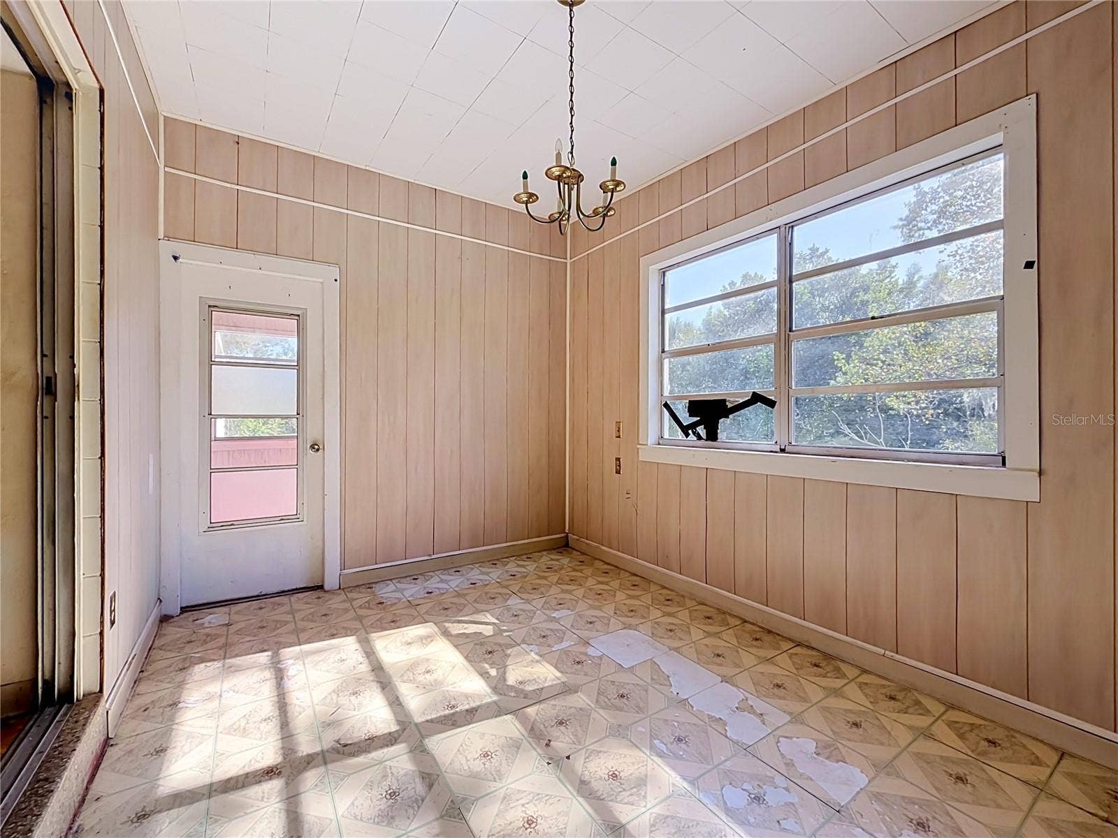 400 E 5TH STREET, Chuluota, FL 32766 400 E 5TH STREET, Chuluota, FL 32766