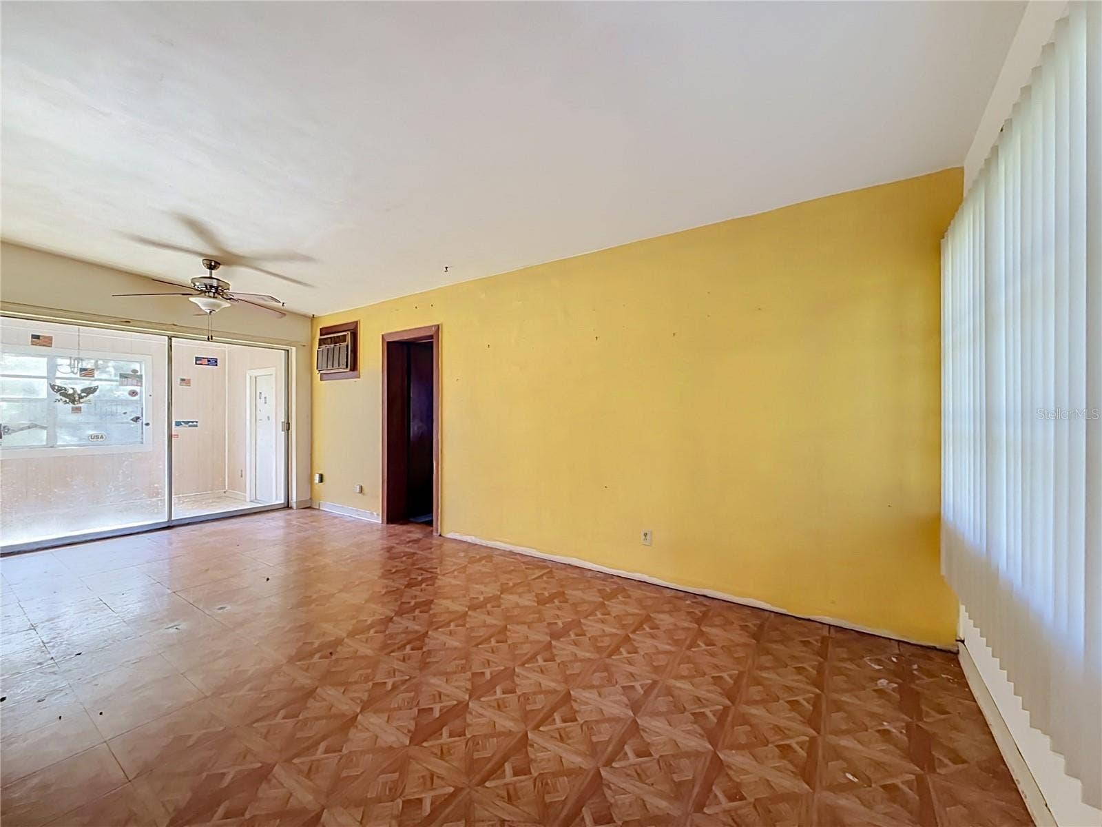 400 E 5TH STREET, Chuluota, FL 32766 400 E 5TH STREET, Chuluota, FL 32766