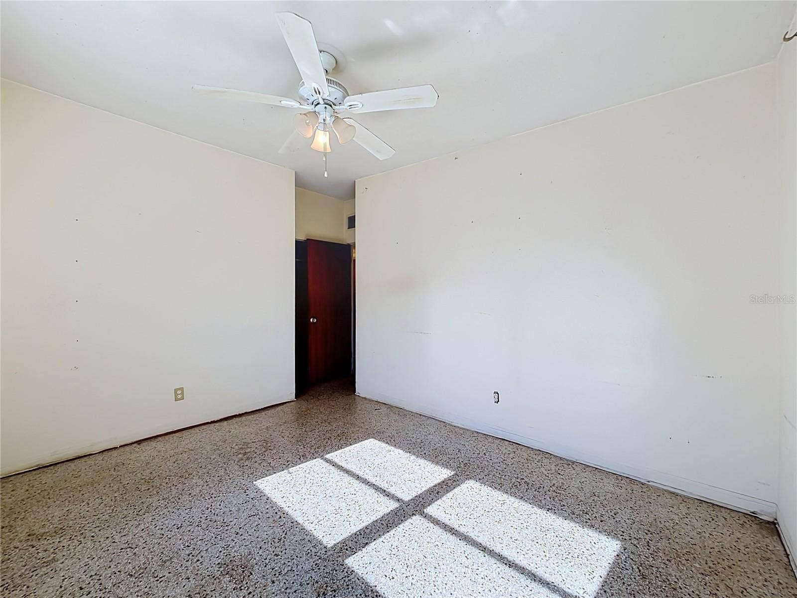 400 E 5TH STREET, Chuluota, FL 32766 400 E 5TH STREET, Chuluota, FL 32766