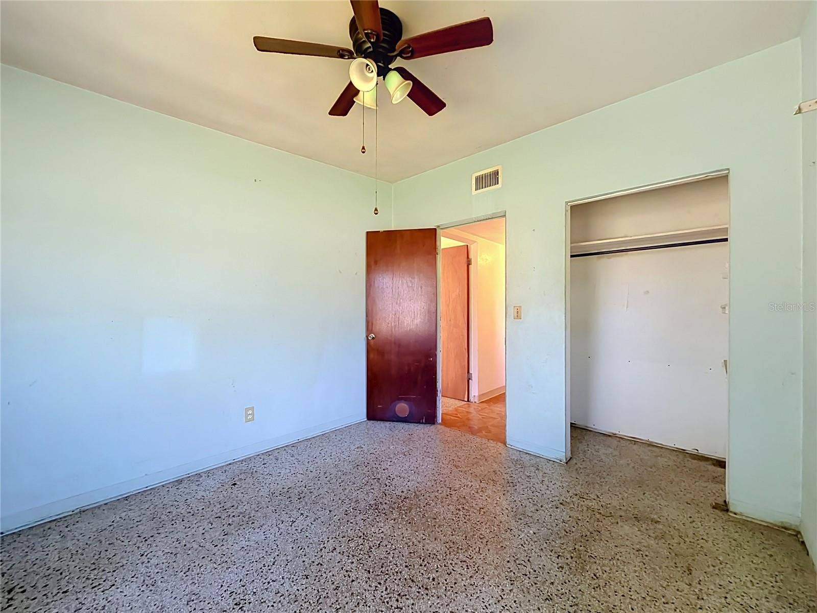 400 E 5TH STREET, Chuluota, FL 32766 400 E 5TH STREET, Chuluota, FL 32766