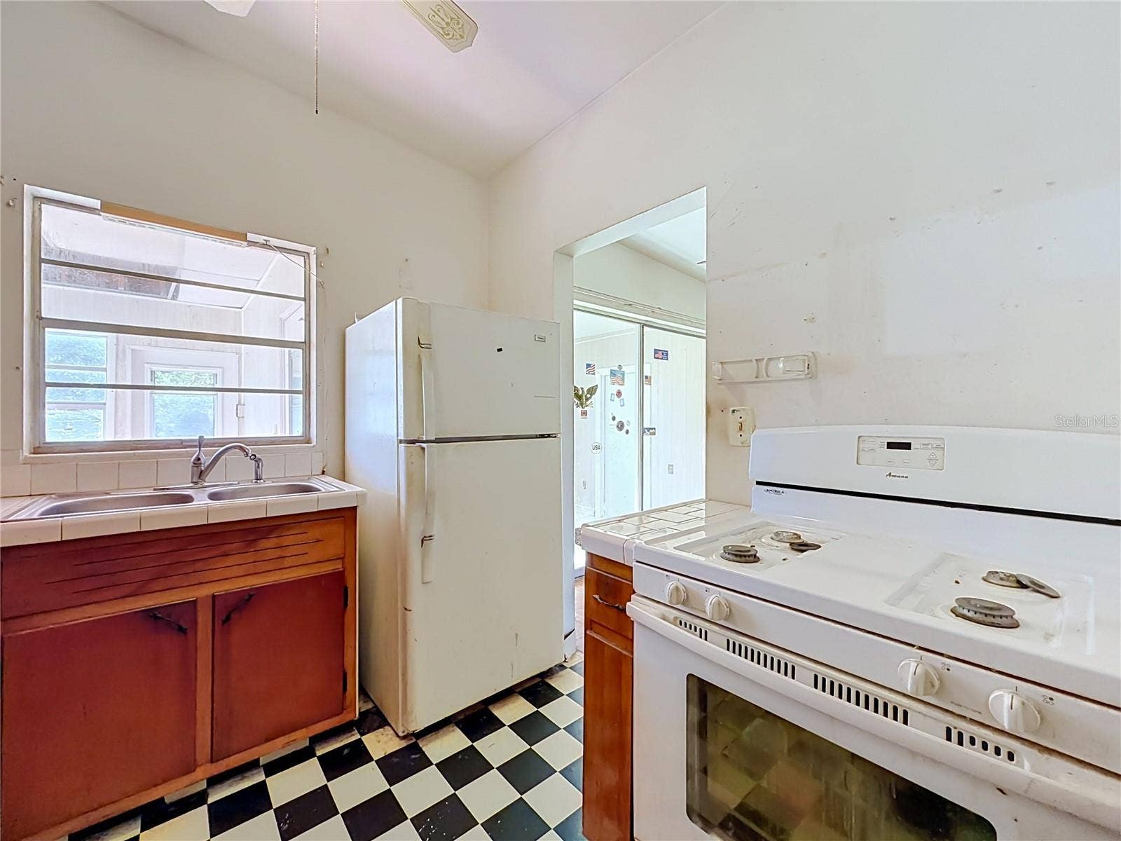 400 E 5TH STREET, Chuluota, FL 32766 400 E 5TH STREET, Chuluota, FL 32766
