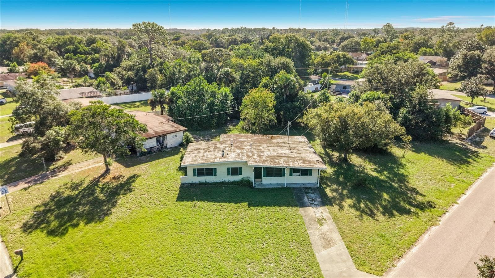 400 E 5TH STREET, Chuluota, FL 32766 400 E 5TH STREET, Chuluota, FL 32766