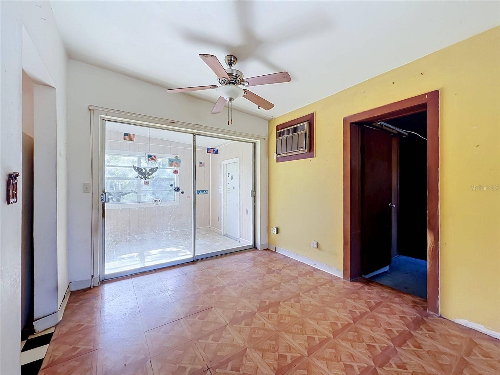400 E 5TH STREET, Chuluota, FL 32766 400 E 5TH STREET, Chuluota, FL 32766