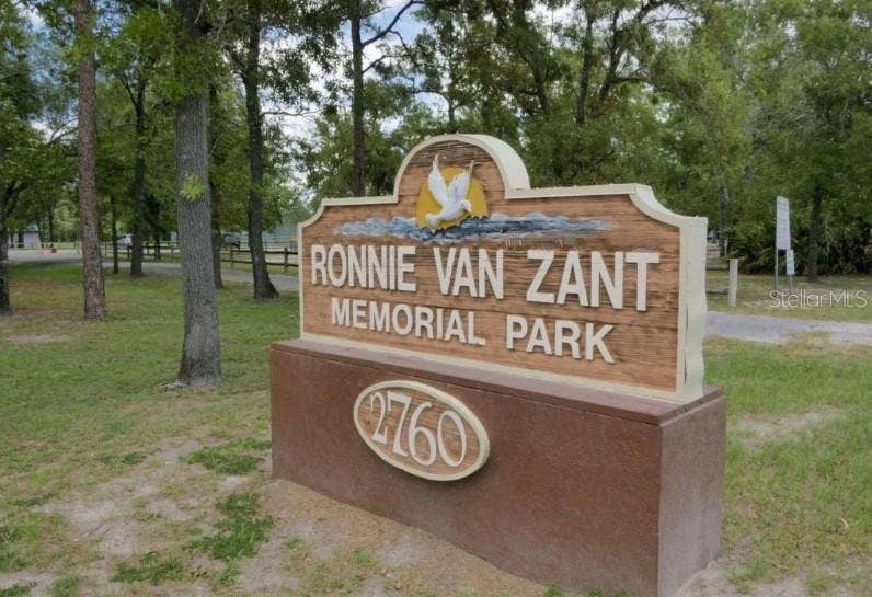 Ronnie Van Zant Memorial Park under 3 miles for lakeside strolls, disc golf, sports & fishing.
