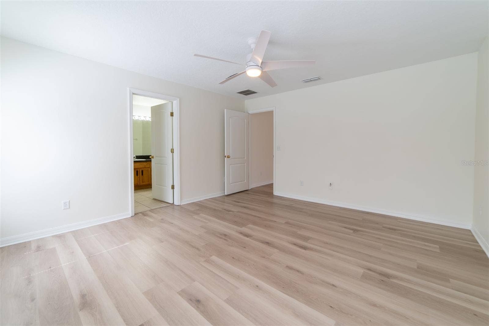 298 HAMMOCK COURT, Davenport, FL 33896