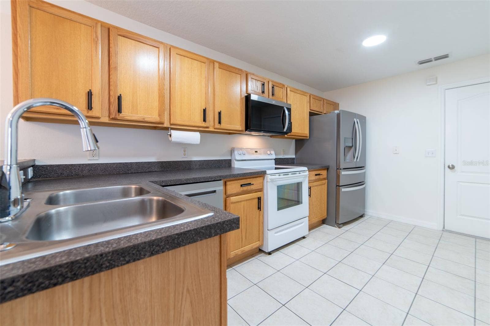 298 HAMMOCK COURT, Davenport, FL 33896