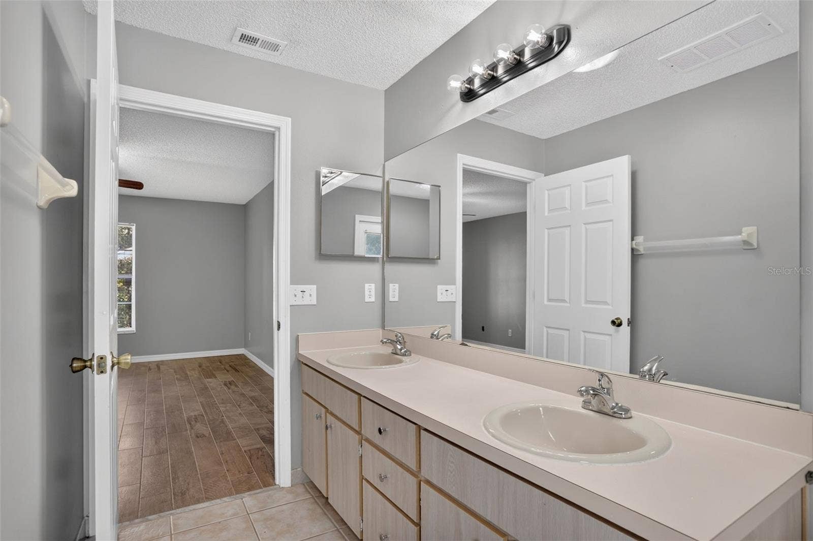 4708 WINDWOOD DRIVE, Kissimmee, FL 34746 4708 WINDWOOD DRIVE, Kissimmee, FL 34746