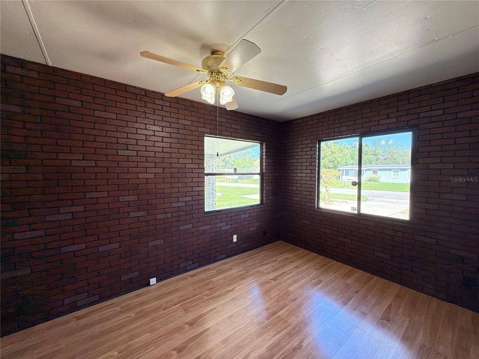 813 HALSTEAD STREET, Deltona, FL 32725
