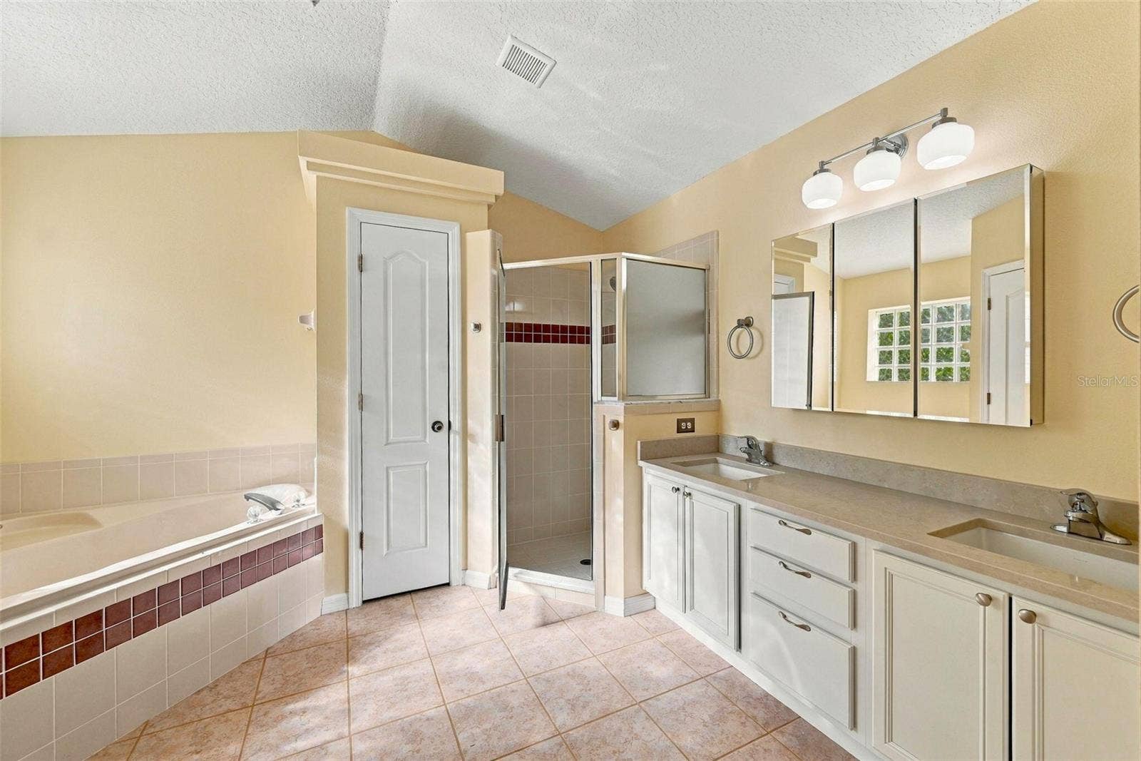 1071 PRINCETON DRIVE, Clermont, FL 34711 1071 PRINCETON DRIVE, Clermont, FL 34711