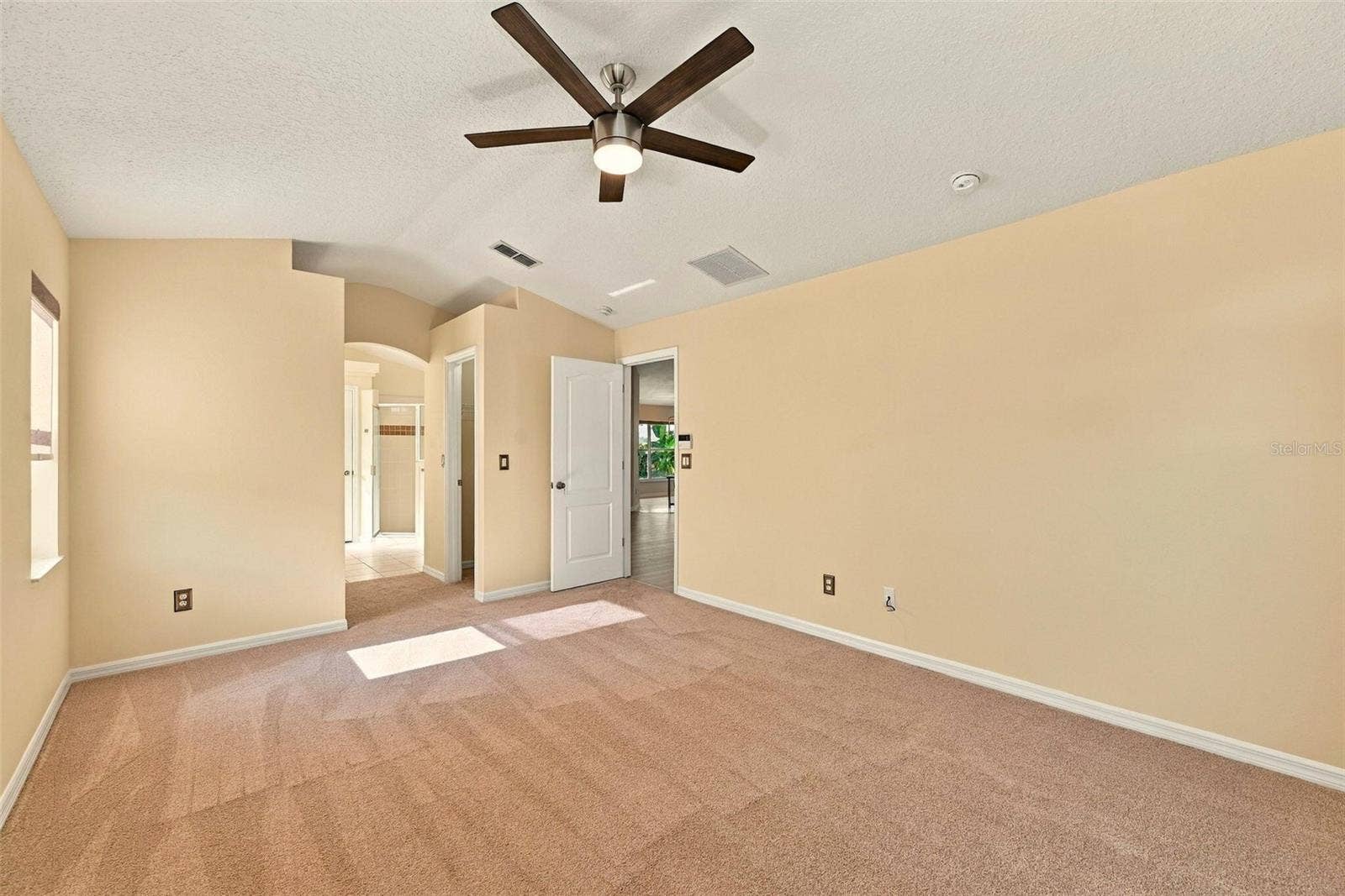 1071 PRINCETON DRIVE, Clermont, FL 34711 1071 PRINCETON DRIVE, Clermont, FL 34711
