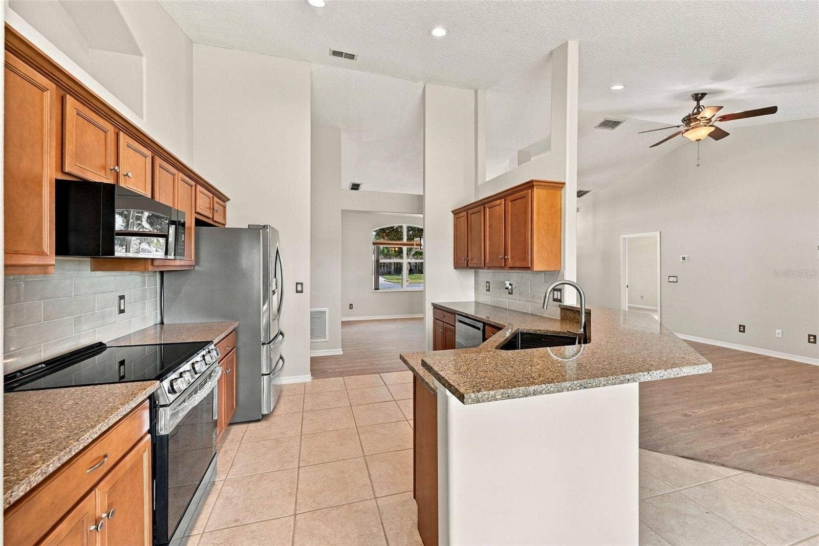 1071 PRINCETON DRIVE, Clermont, FL 34711 1071 PRINCETON DRIVE, Clermont, FL 34711