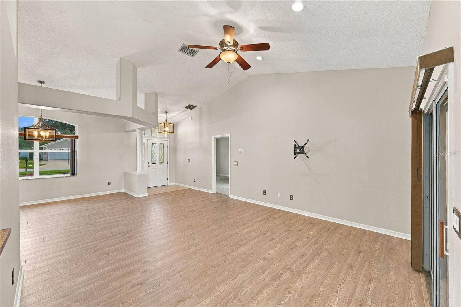 1071 PRINCETON DRIVE, Clermont, FL 34711 1071 PRINCETON DRIVE, Clermont, FL 34711