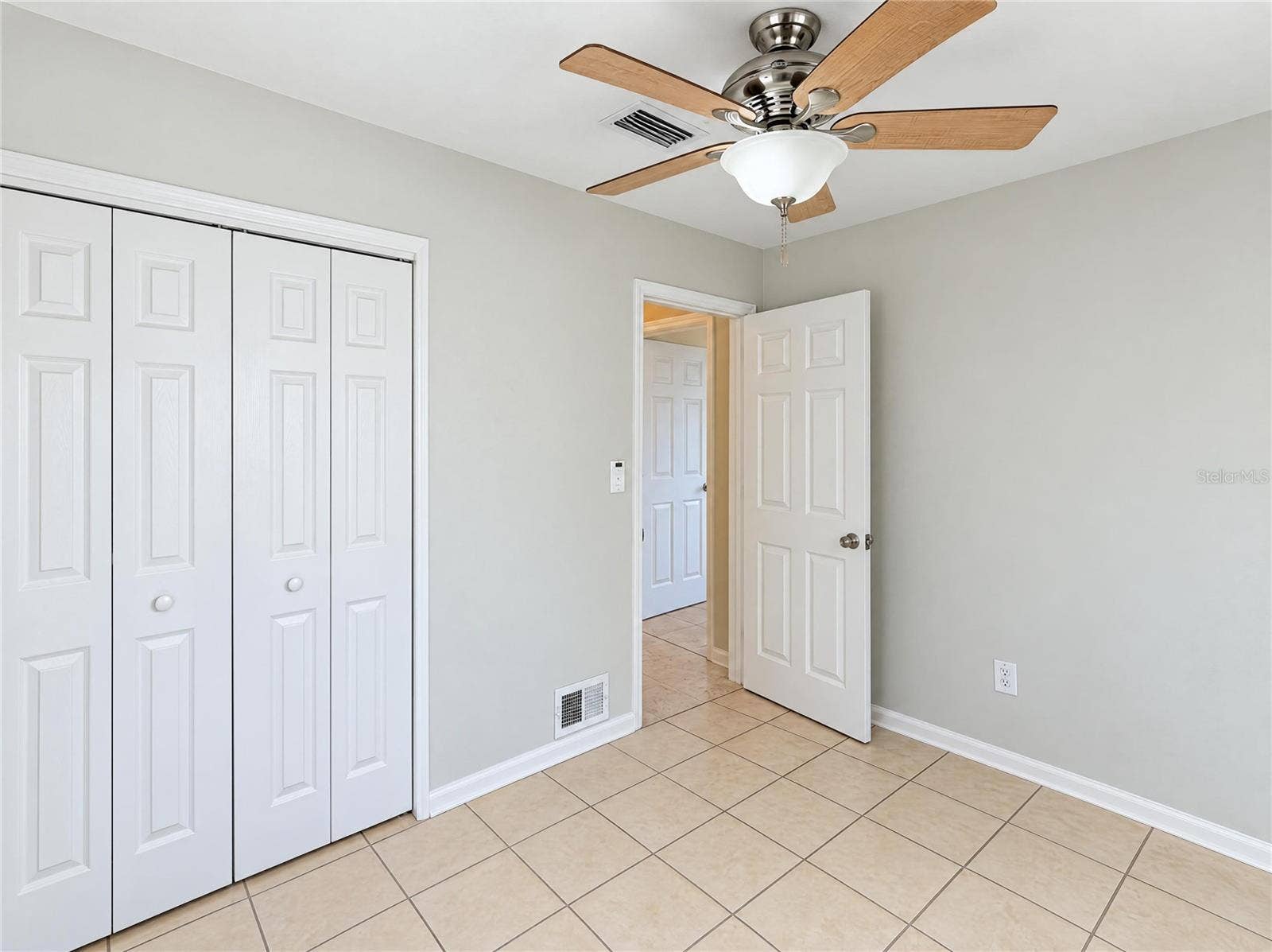 1331 E HANCOCK DRIVE, Deltona, FL 32725 1331 E HANCOCK DRIVE, Deltona, FL 32725