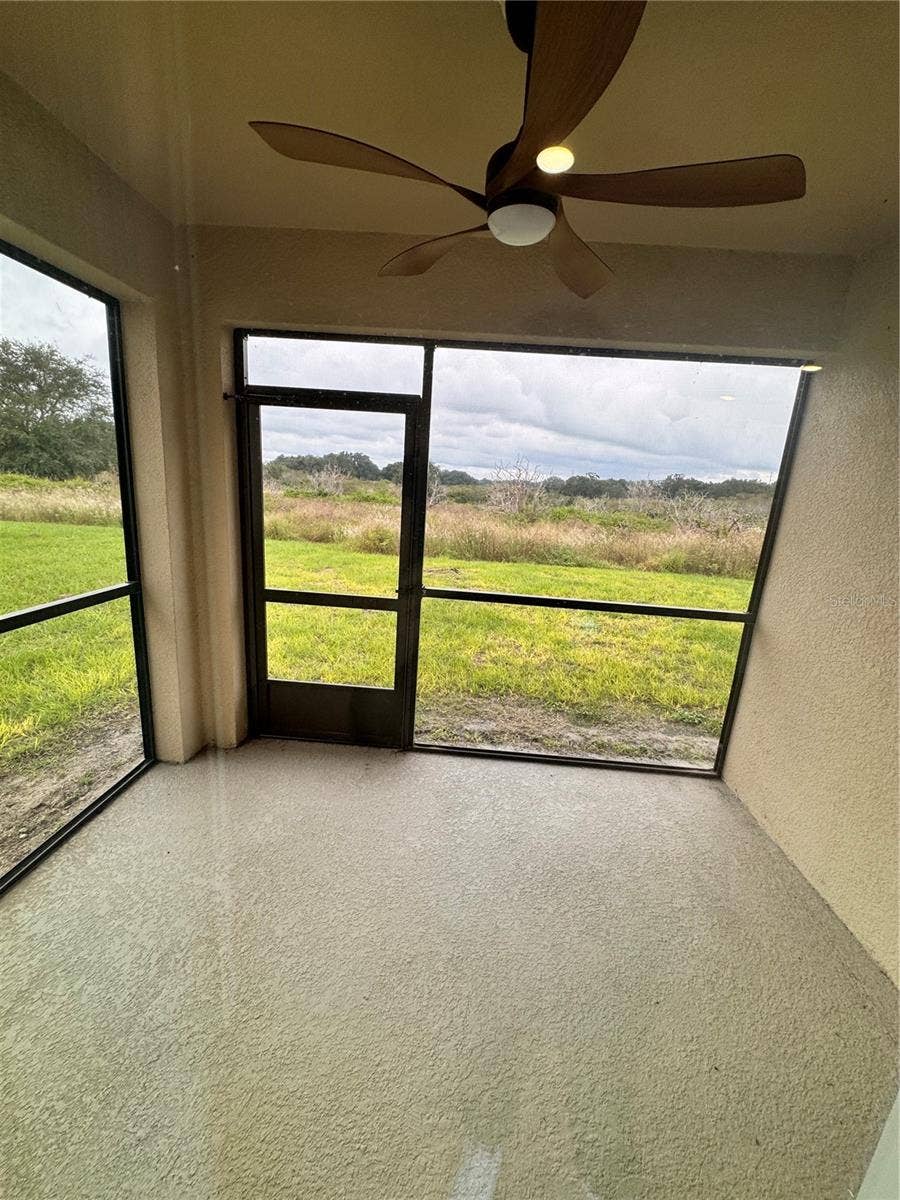 913 AMBLESIDE DRIVE, Haines City, FL 33844 Back Porch