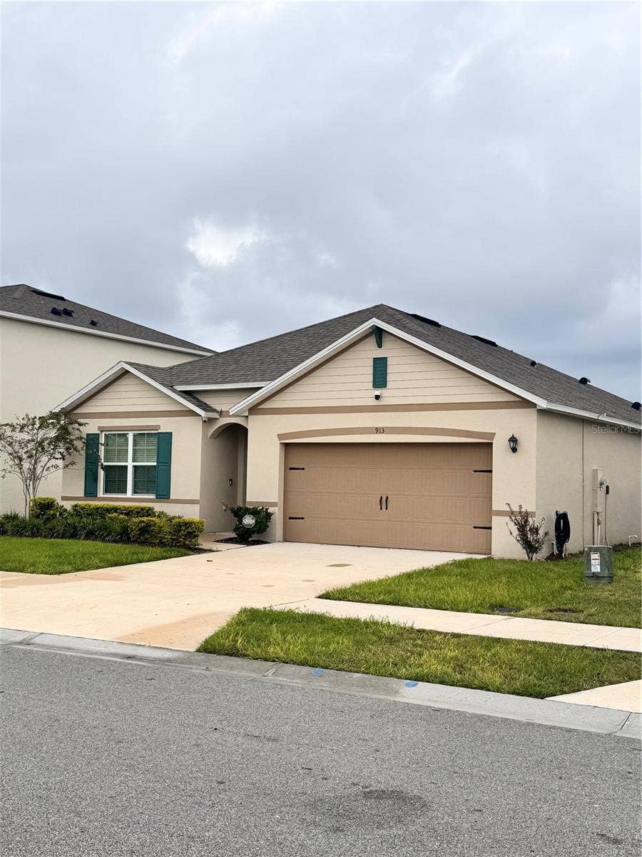 913 AMBLESIDE DRIVE, Haines City, FL 33844 Front of House