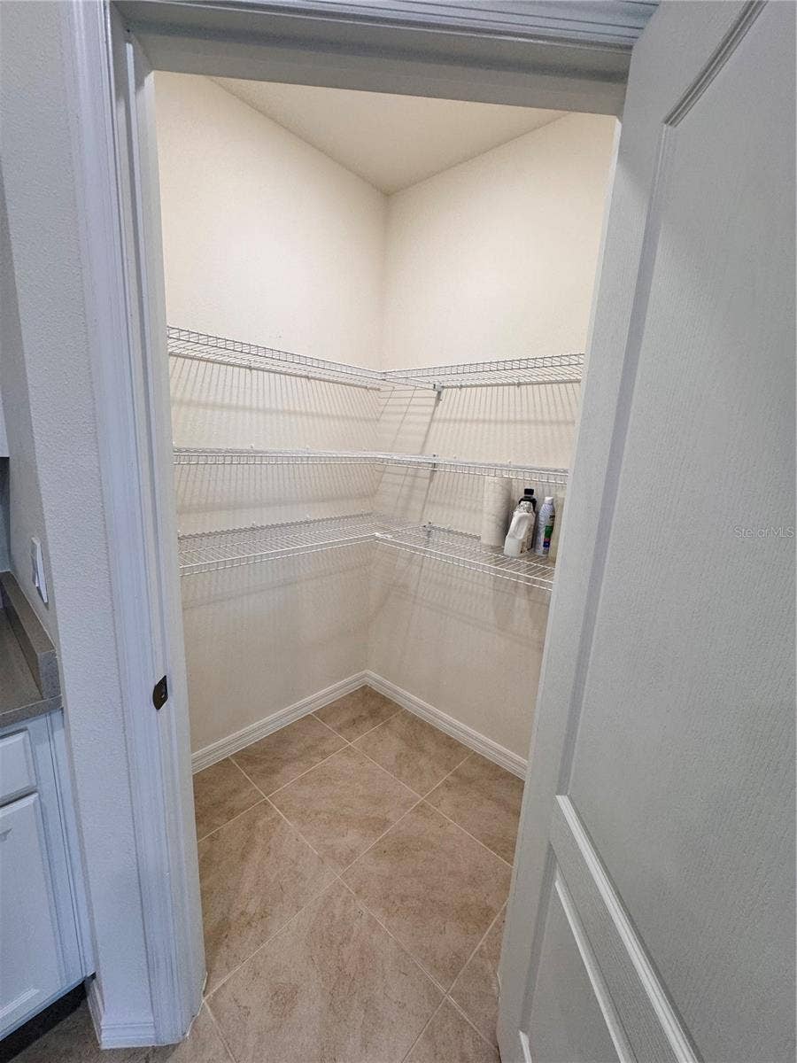 913 AMBLESIDE DRIVE, Haines City, FL 33844 Kitchen Pantry Closet