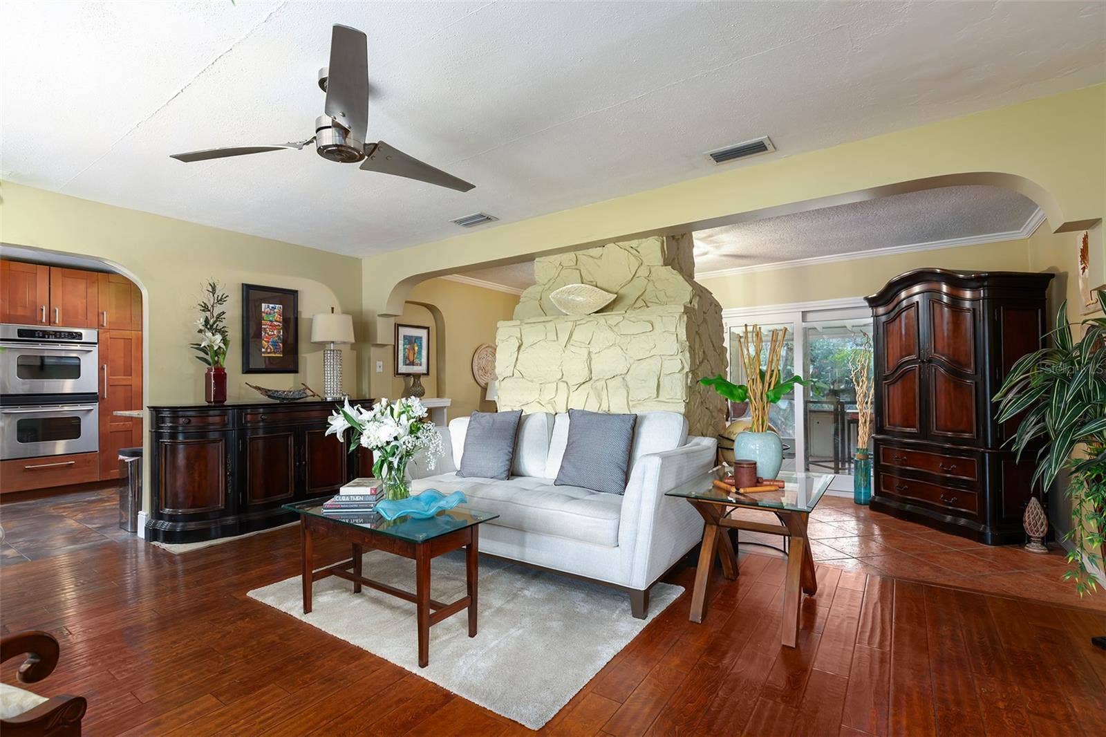 1036 DELANEY AVENUE, Orlando, FL 32806 1036 DELANEY AVENUE, Orlando, FL 32806