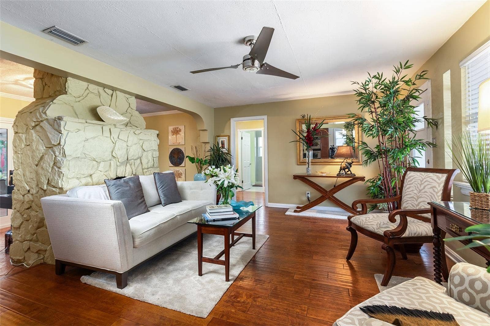 1036 DELANEY AVENUE, Orlando, FL 32806 1036 DELANEY AVENUE, Orlando, FL 32806