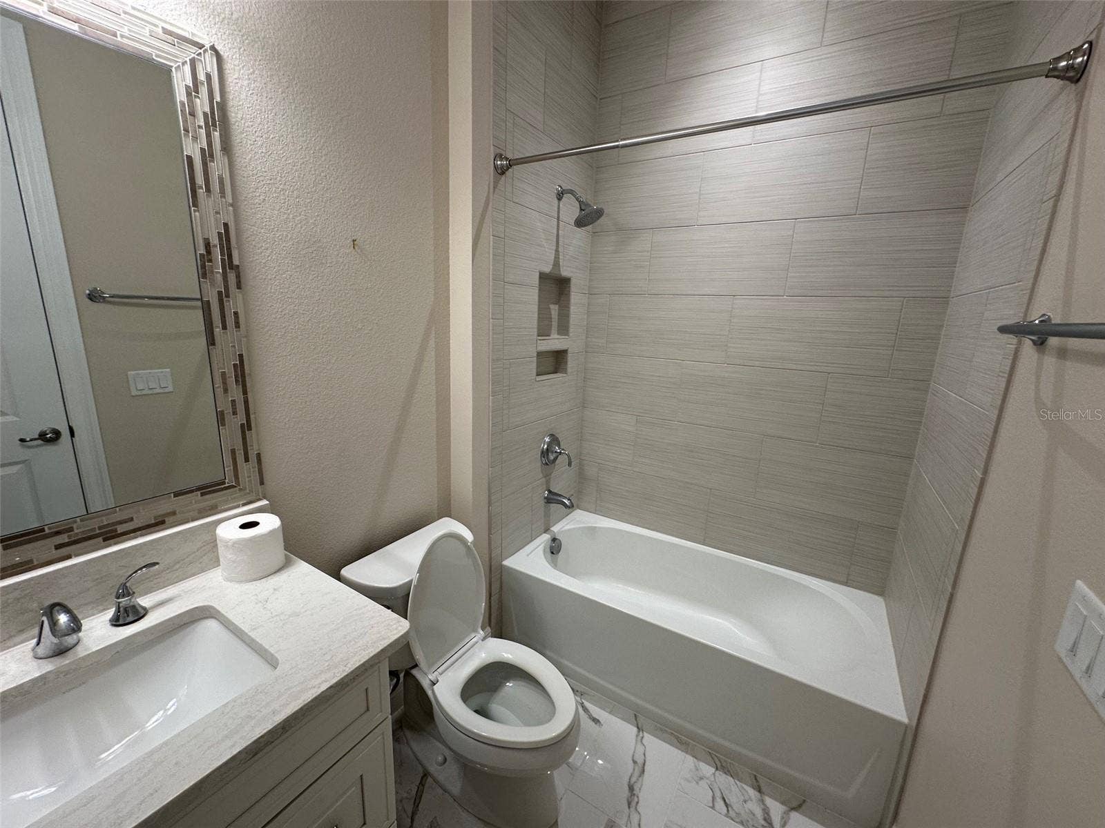 8270 TOPSAIL PLACE, Winter Garden, FL 34787 8270 TOPSAIL PLACE, Winter Garden, FL 34787