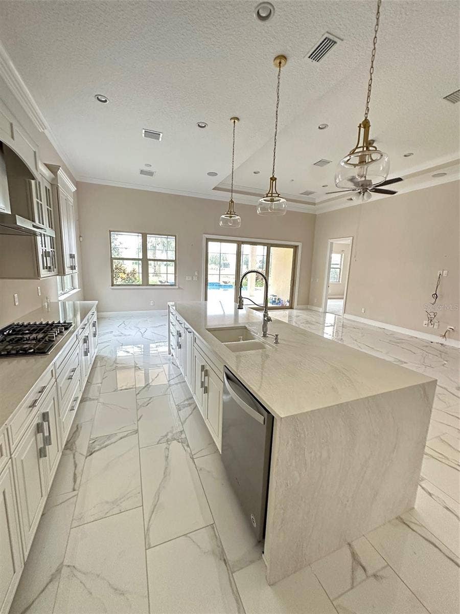 8270 TOPSAIL PLACE, Winter Garden, FL 34787 8270 TOPSAIL PLACE, Winter Garden, FL 34787