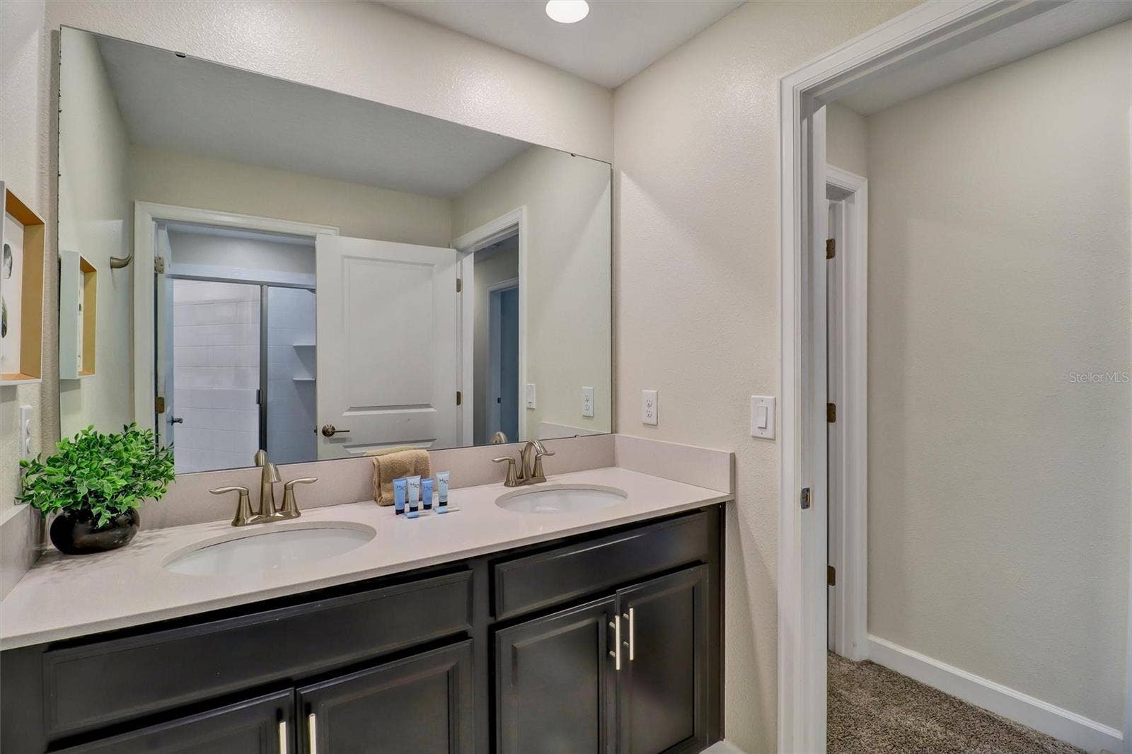 1184 CHALLENGE DRIVE, Davenport, FL 33896