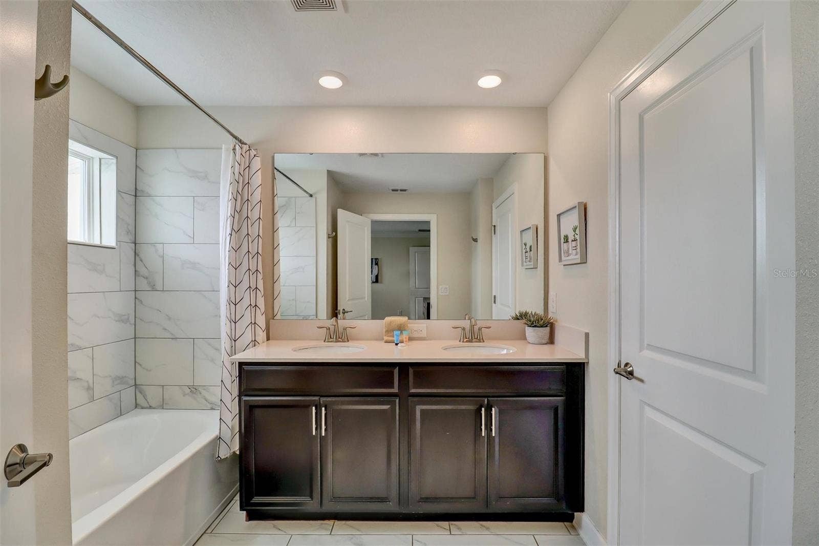 1184 CHALLENGE DRIVE, Davenport, FL 33896