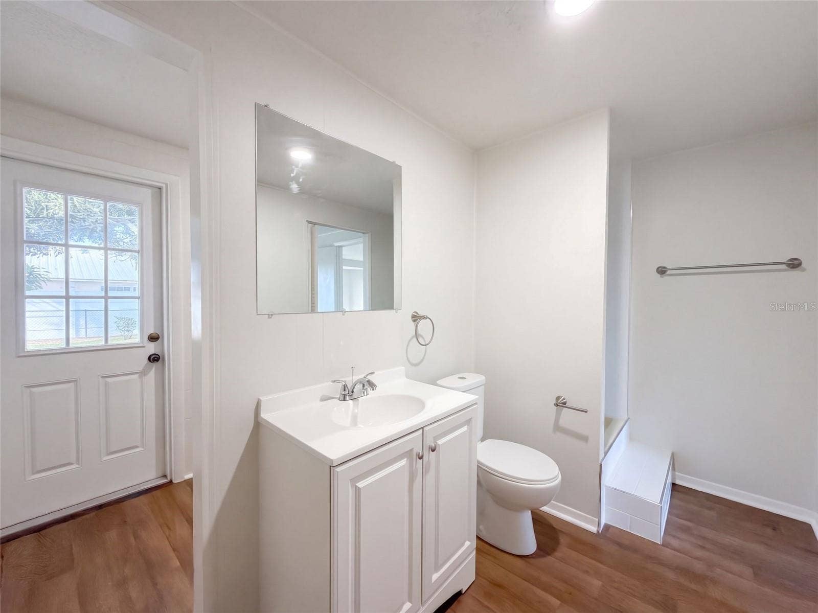 117 66TH AVENUE W, Bradenton, FL 34207 117 66TH AVENUE W, Bradenton, FL 34207