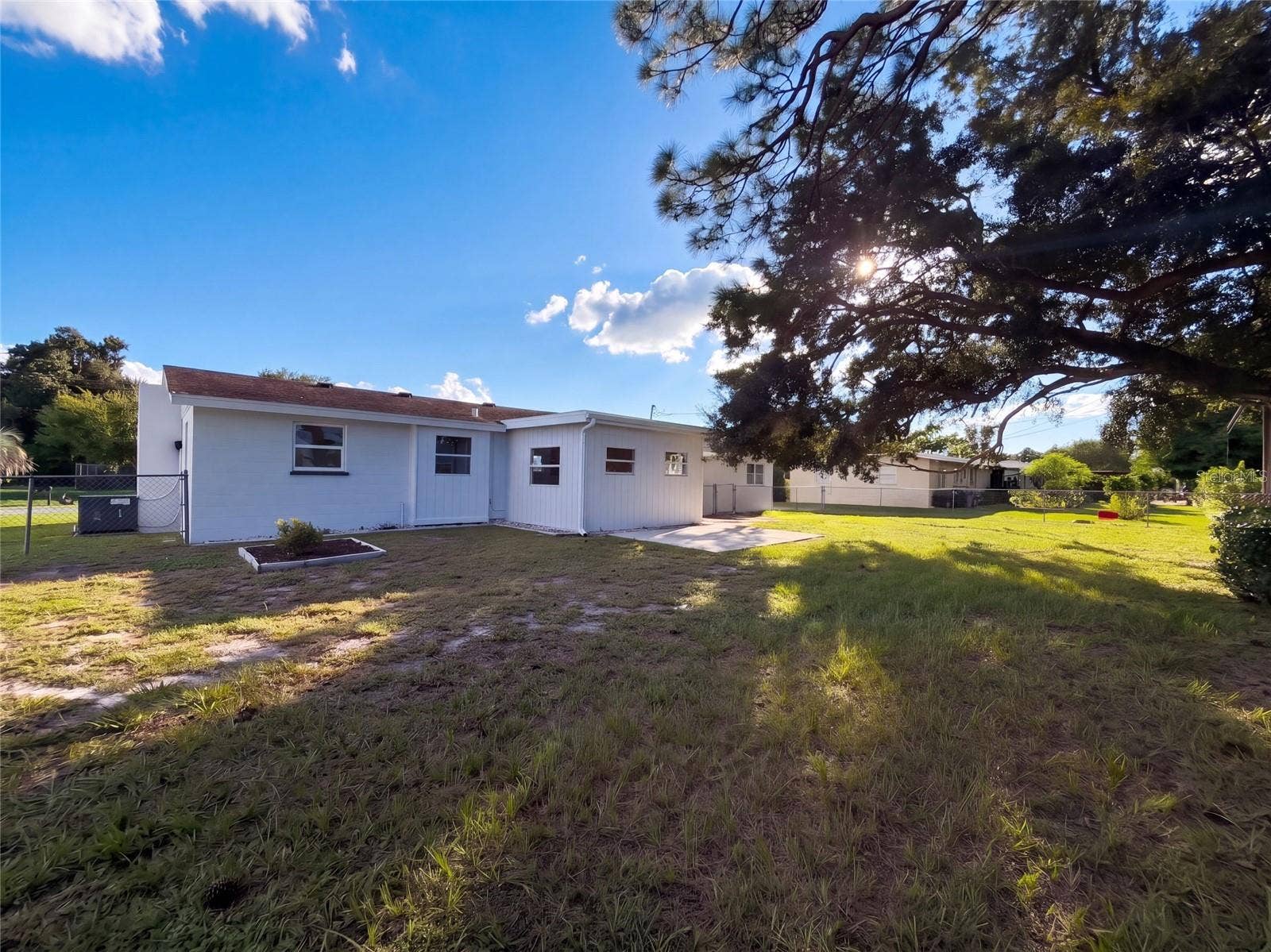 117 66TH AVENUE W, Bradenton, FL 34207 117 66TH AVENUE W, Bradenton, FL 34207
