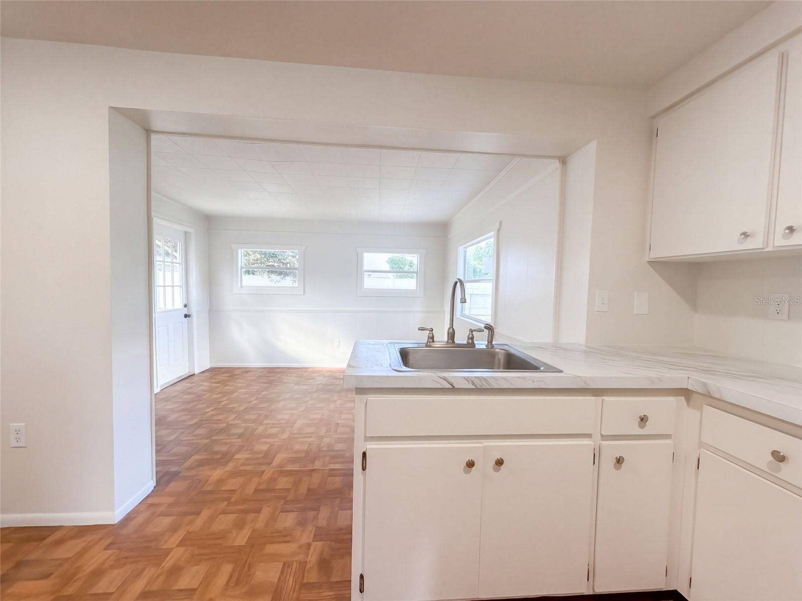 117 66TH AVENUE W, Bradenton, FL 34207 117 66TH AVENUE W, Bradenton, FL 34207