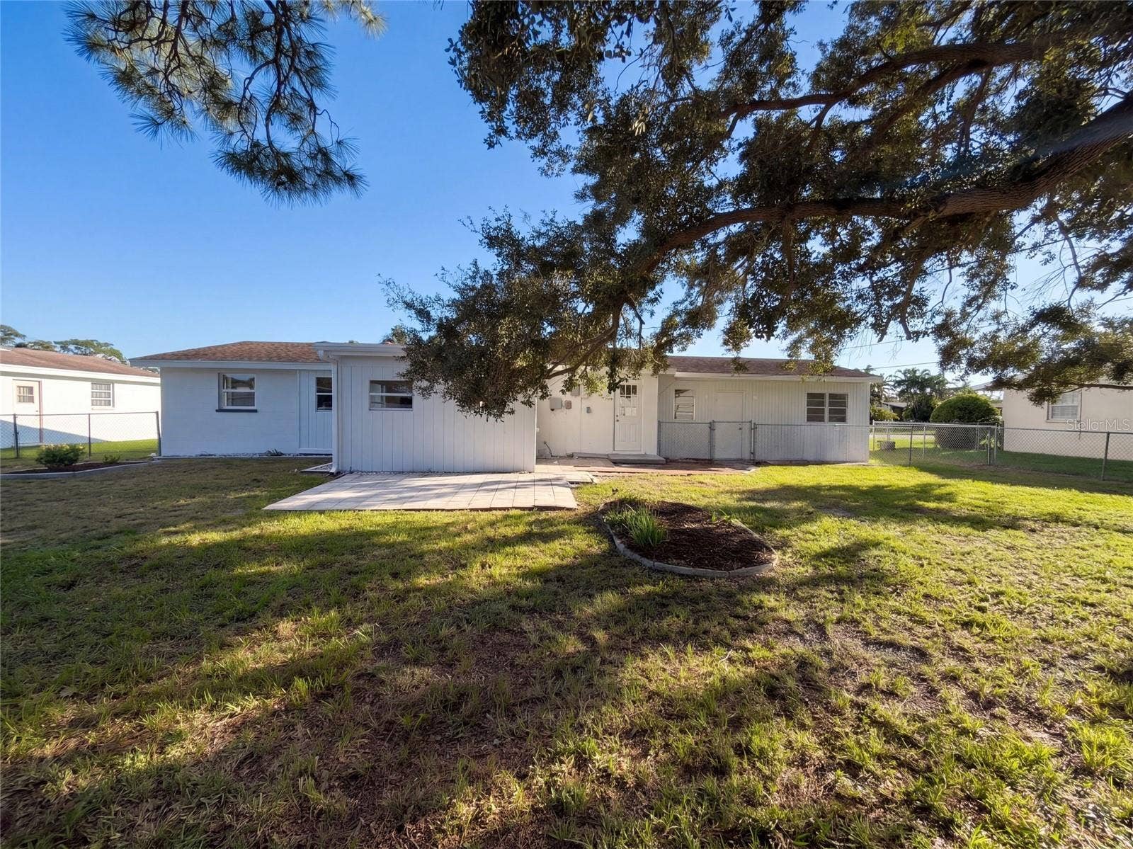 117 66TH AVENUE W, Bradenton, FL 34207 117 66TH AVENUE W, Bradenton, FL 34207