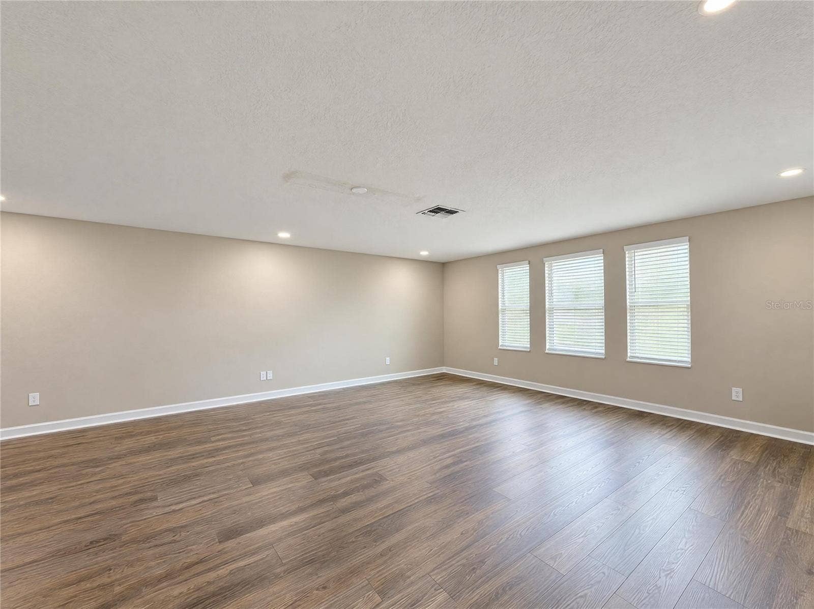 6244 ENGLISH HOLLOW ROAD, Tampa, FL 33647 6244 ENGLISH HOLLOW ROAD, Tampa, FL 33647