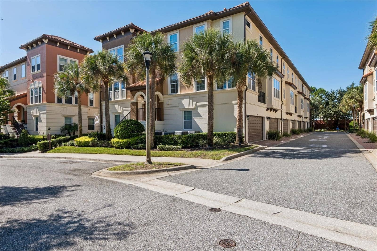 900 LOBELIA DRIVE, Lake Mary, FL 32746 Building side view