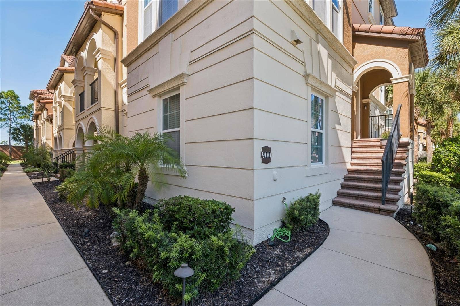 900 LOBELIA DRIVE, Lake Mary, FL 32746 Front entry