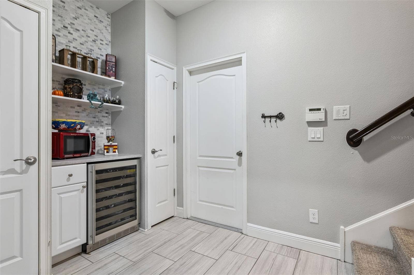 900 LOBELIA DRIVE, Lake Mary, FL 32746 First floor entryway from garage