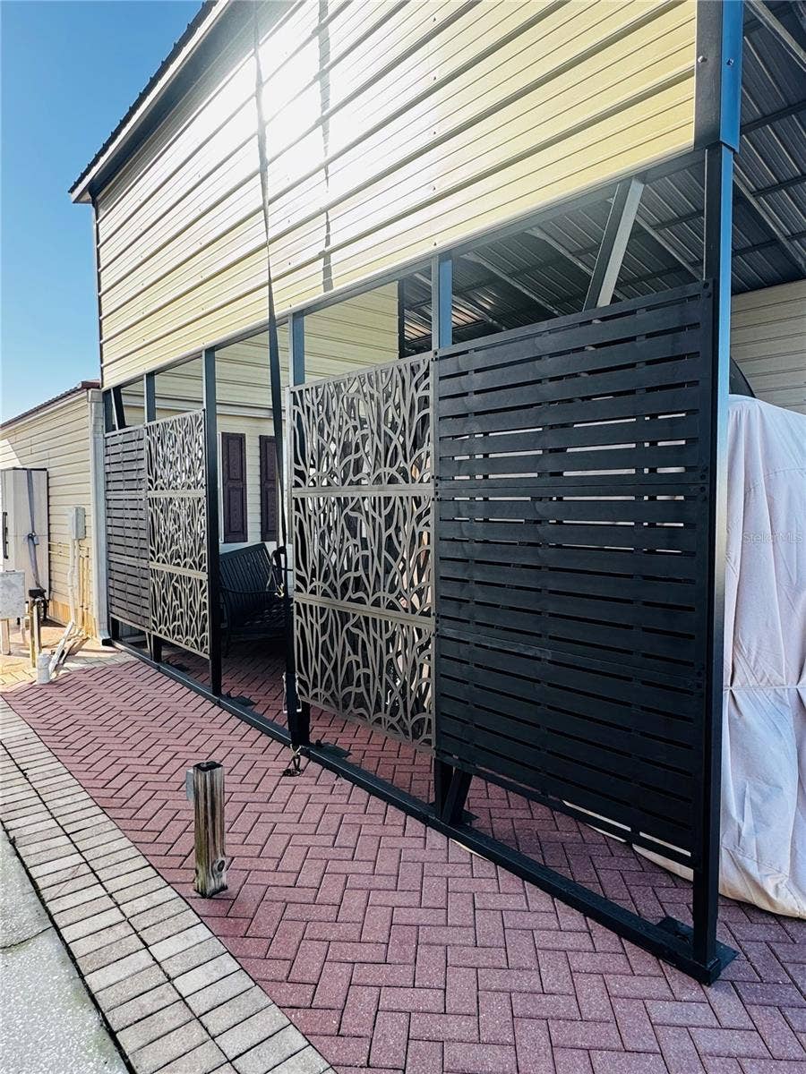 321 ST GEORGE DRIVE, Davenport, FL 33837 Metal Privacy Fence