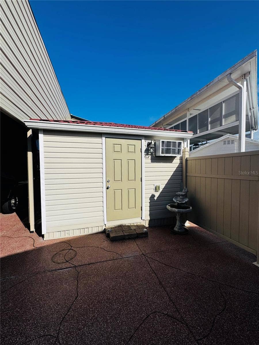 321 ST GEORGE DRIVE, Davenport, FL 33837 Shed for all your toys!