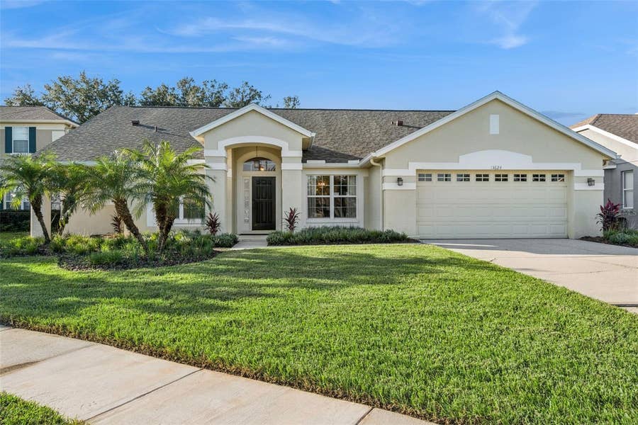 Property photo for 13624 BLUEWATER CIRCLE, Orlando, FL